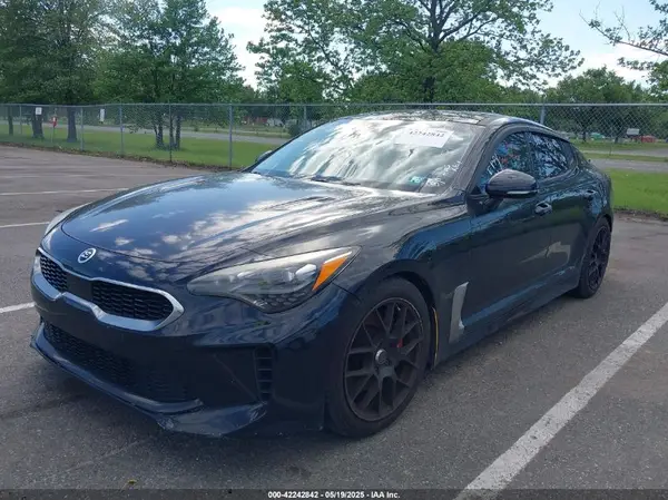 KNAE25LAXJ6014856 2018 KIA STINGER - Image 2