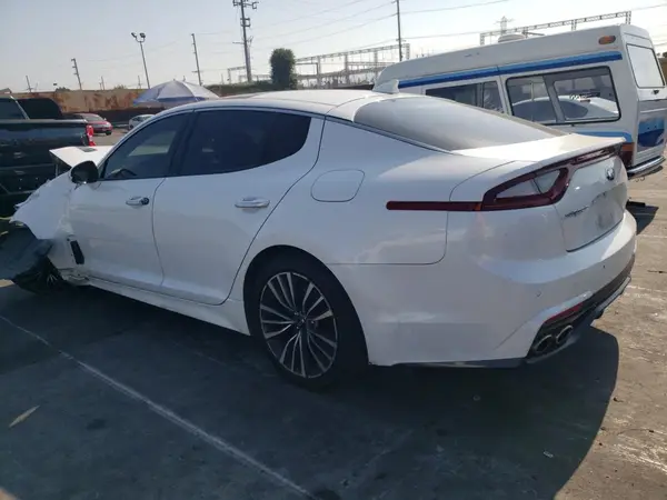 KNAE25LAXJ6017093 2018 KIA STINGER - Image 2