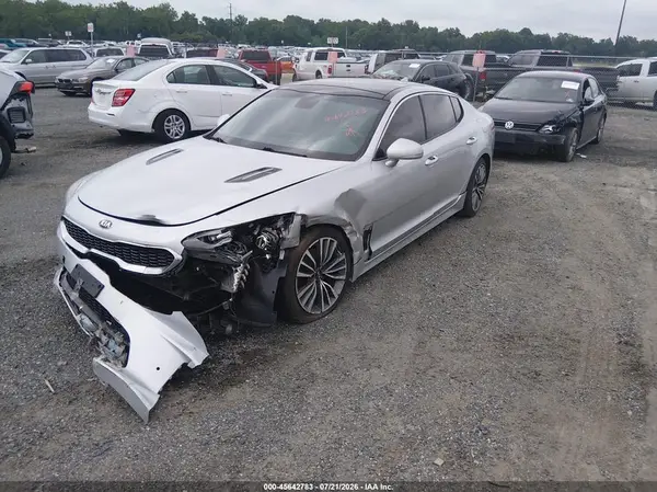 KNAE25LAXJ6023010 2018 KIA STINGER - Image 2