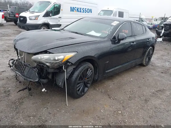 KNAE25LAXK6047535 2019 KIA STINGER - Image 2