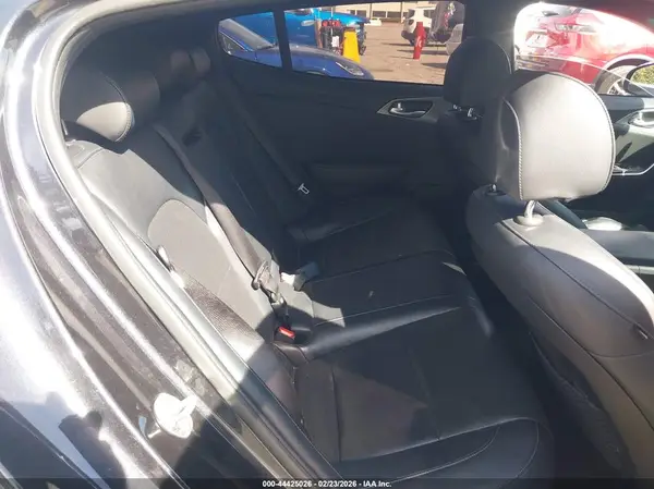 KNAE35LC0J6021068 2018 KIA STINGER - Image 8