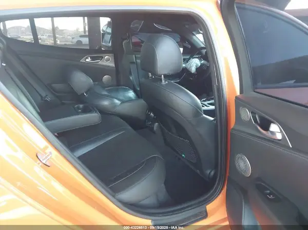 KNAE35LC0K6071163 2019 KIA STINGER - Image 8