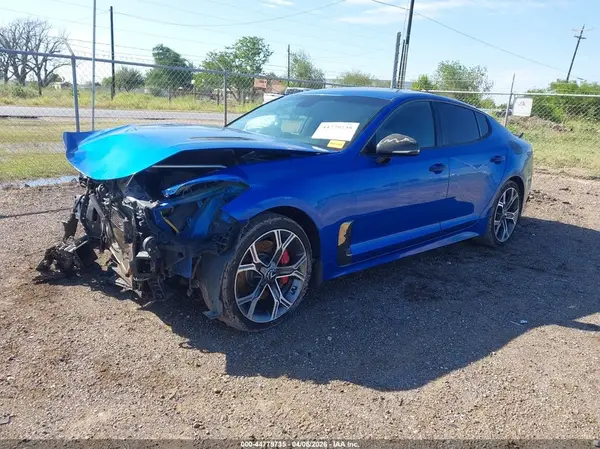 KNAE35LC1J6012055 2018 KIA STINGER - Image 2