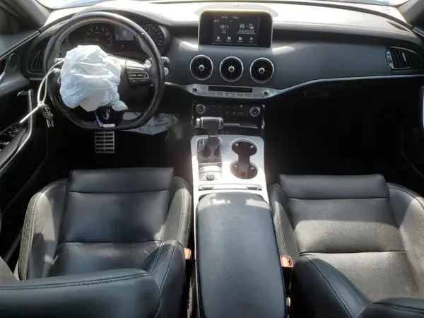 KNAE35LC1J6015750 2018 KIA STINGER - Image 8