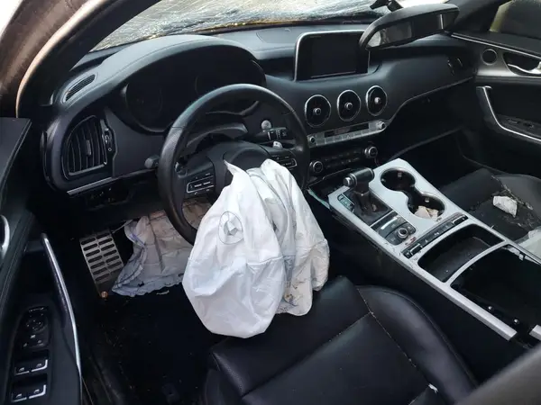KNAE35LC1K6047924 2019 KIA STINGER - Image 8