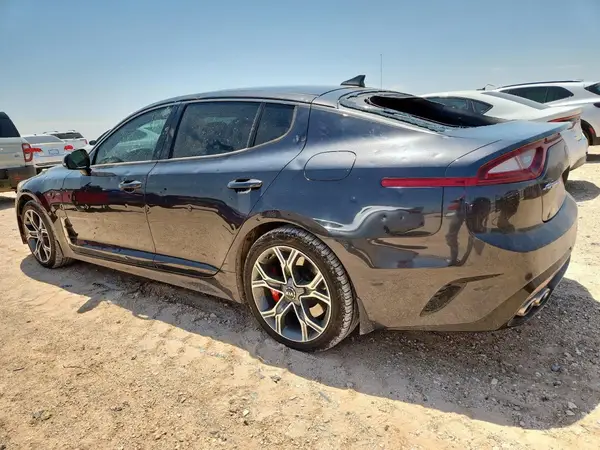 KNAE35LC2J6039734 2018 KIA STINGER - Image 2