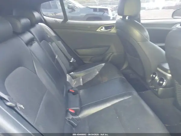 KNAE35LC2K6047916 2019 KIA STINGER - Image 8