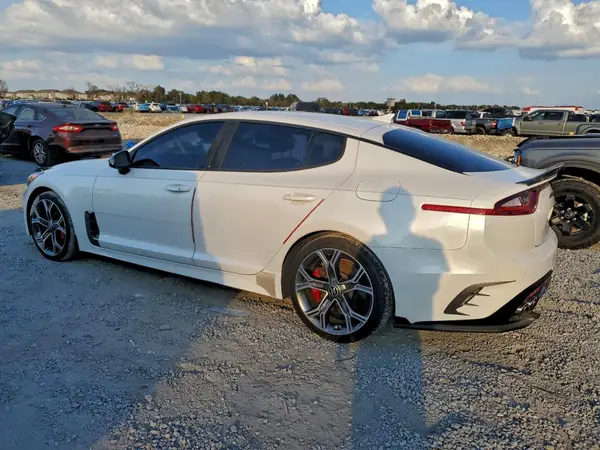 KNAE35LC2K6052811 2019 KIA STINGER - Image 2