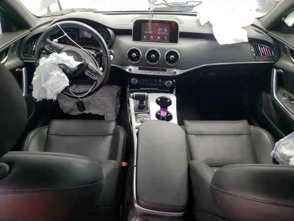 KNAE35LC2K6067695 2019 KIA STINGER - Image 8