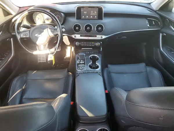 KNAE35LC3J6025650 2018 KIA STINGER - Image 8