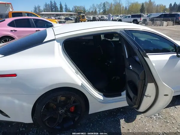 KNAE35LC3K6043115 2019 KIA STINGER - Image 8