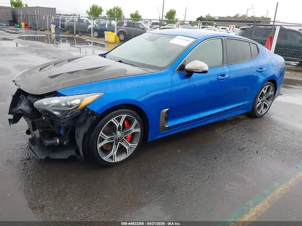 KNAE35LC4J6010865 2018 KIA STINGER - Image 2