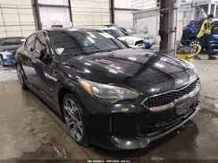 KNAE35LC4J6020070 2018 KIA STINGER