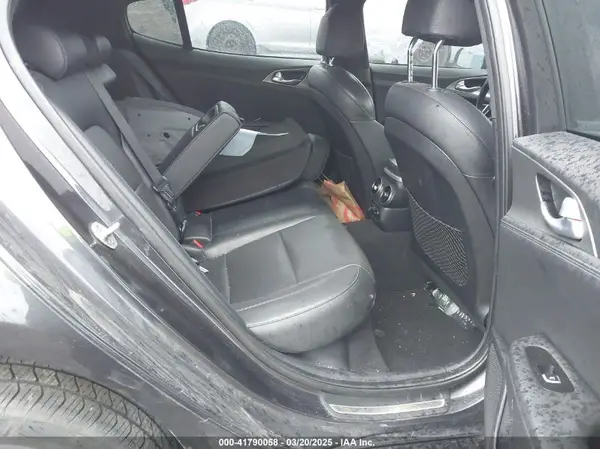 KNAE35LC4J6027939 2018 KIA STINGER - Image 8
