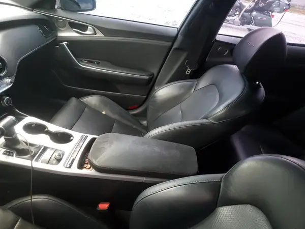 KNAE35LC4K6069240 2019 KIA STINGER - Image 8