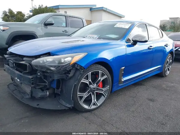 KNAE35LC5J6010230 2018 KIA STINGER - Image 2