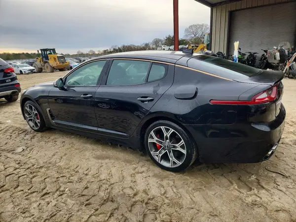 KNAE35LC5J6015735 2018 KIA STINGER - Image 2