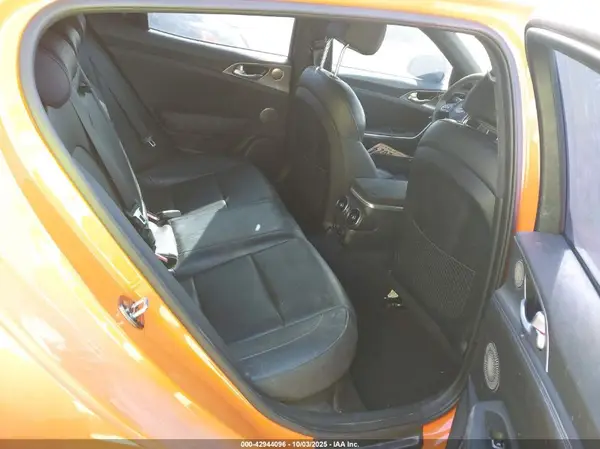 KNAE35LC5K6070154 2019 KIA STINGER - Image 8