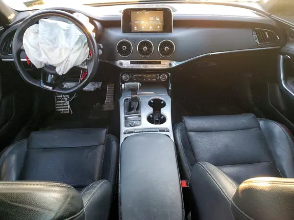 KNAE35LC7J6020984 2018 KIA STINGER - Image 8
