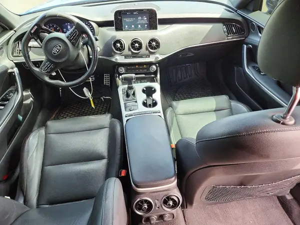 KNAE35LC7J6027644 2018 KIA STINGER - Image 8