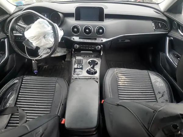 KNAE35LC7J6028860 2018 KIA STINGER - Image 8