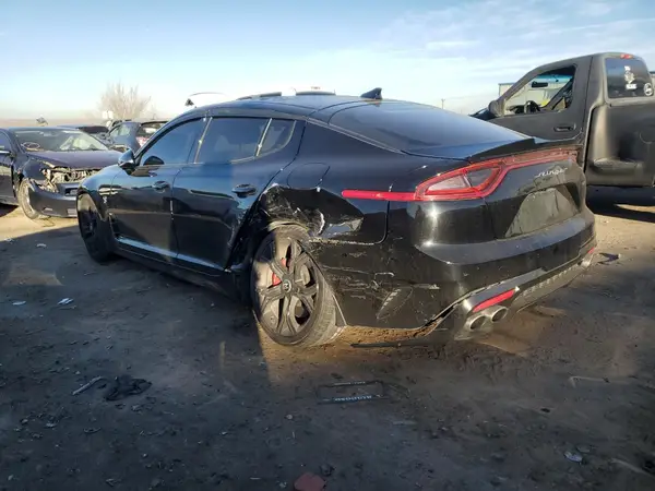 KNAE35LC8J6039916 2018 KIA STINGER - Image 2
