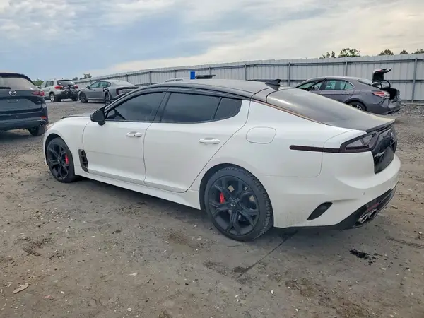 KNAE35LC8J6040578 2018 KIA STINGER - Image 2