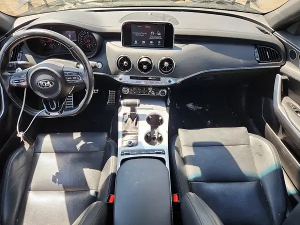 KNAE35LC8K6043725 2019 KIA STINGER - Image 8