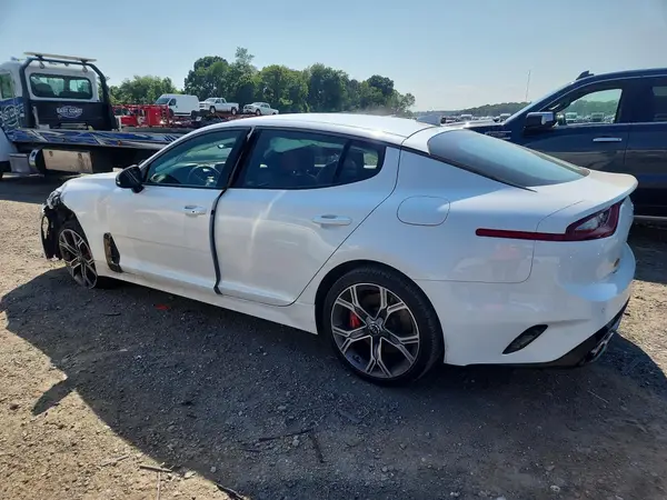 KNAE35LC8L6072207 2020 KIA STINGER - Image 2