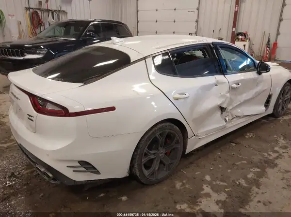 KNAE35LC8L6074796 2020 KIA STINGER - Image 2
