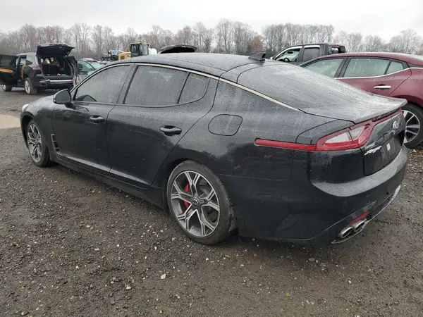 KNAE35LC9J6015625 2018 KIA STINGER - Image 2