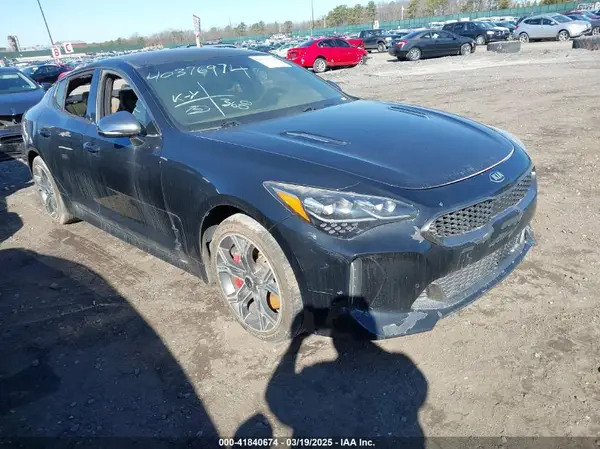 KNAE35LC9J6015737 2018 KIA STINGER - Image 1