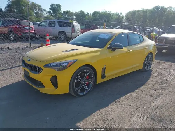 KNAE35LC9J6021165 2018 KIA STINGER - Image 2
