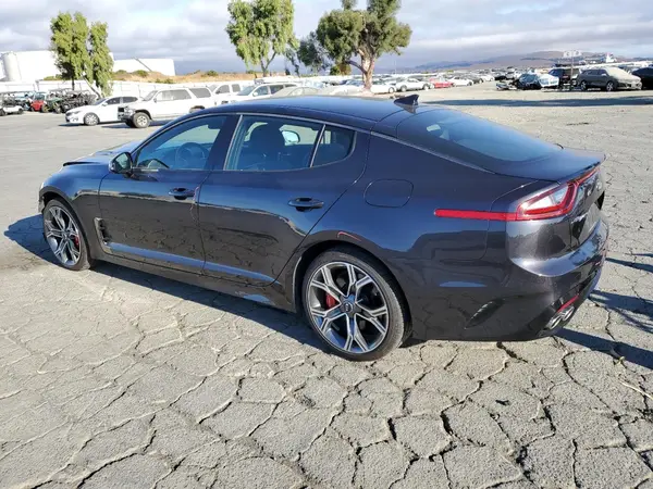 KNAE35LC9J6029783 2018 KIA STINGER - Image 2