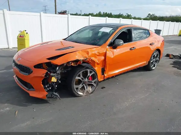 KNAE35LC9K6069217 2019 KIA STINGER - Image 2