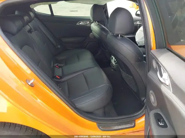 KNAE35LC9K6069217 2019 KIA STINGER - Image 8