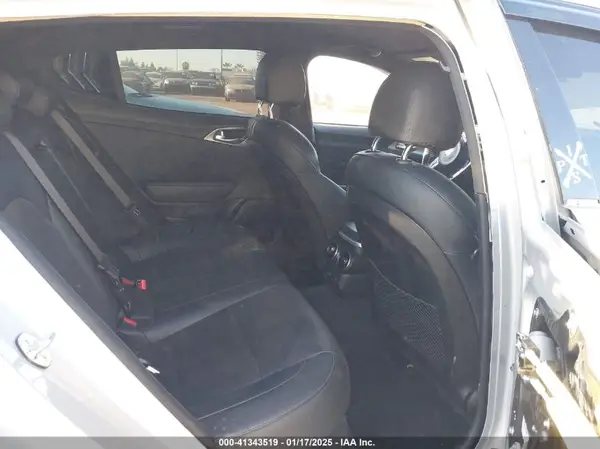 KNAE35LCXJ6021045 2018 KIA STINGER - Image 8