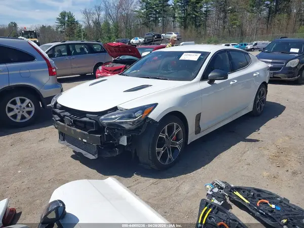 KNAE35LCXJ6027136 2018 KIA STINGER - Image 2