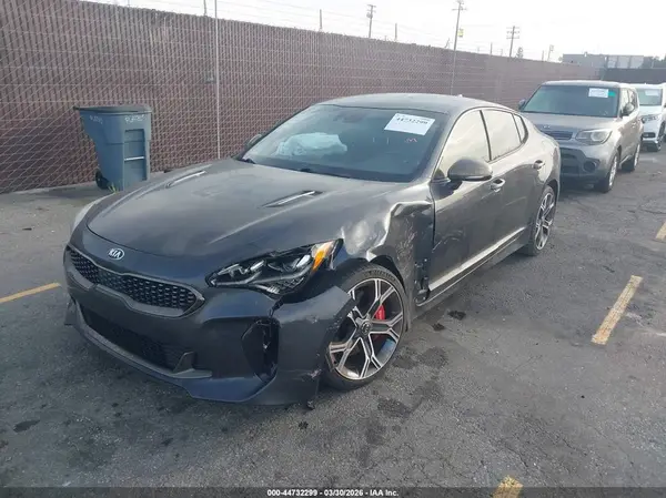 KNAE35LCXJ6027220 2018 KIA STINGER - Image 2