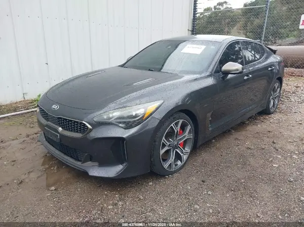 KNAE35LCXJ6034281 2018 KIA STINGER - Image 2