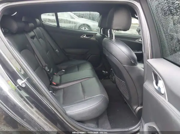 KNAE35LCXJ6034281 2018 KIA STINGER - Image 8