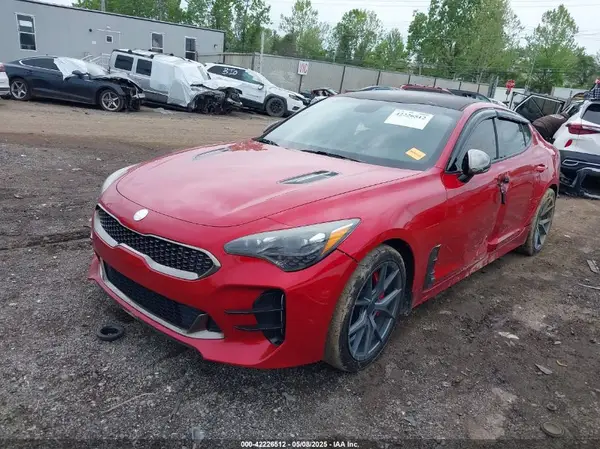 KNAE35LCXJ6040078 2018 KIA STINGER - Image 2