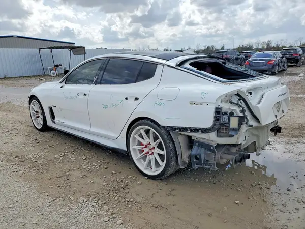 KNAE35LCXL6078056 2020 KIA STINGER - Image 2