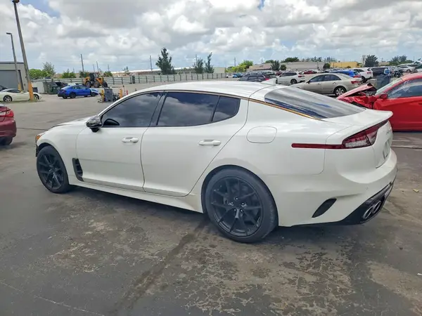 KNAE35LD1N6102885 2022 KIA STINGER - Image 2