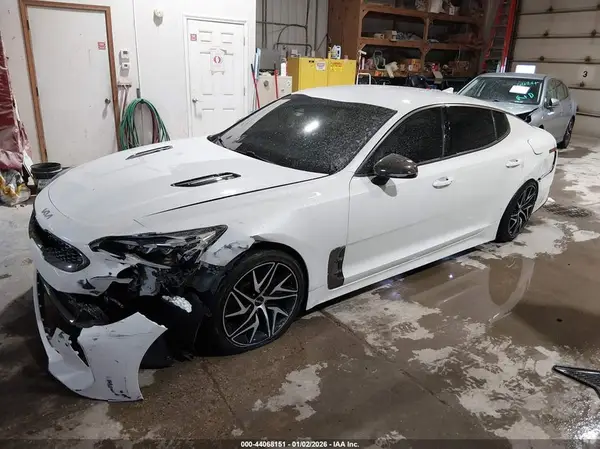 KNAE35LD1N6104250 2022 KIA STINGER - Image 2