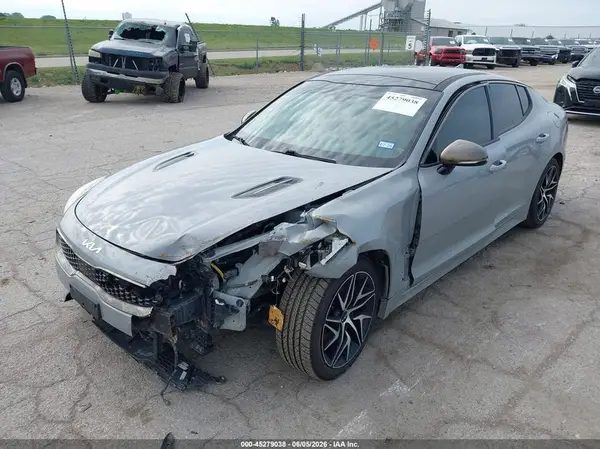 KNAE35LD1N6106547 2022 KIA STINGER - Image 2