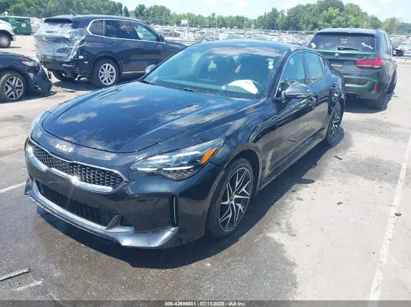 KNAE35LD1N6118651 2022 KIA STINGER - Image 2
