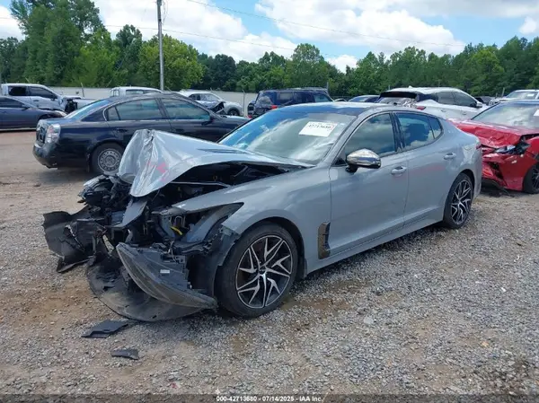 KNAE35LD2N6100790 2022 KIA STINGER - Image 2