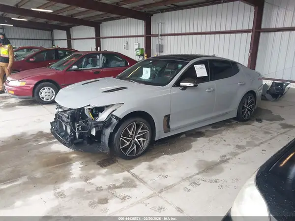 KNAE35LD2N6113653 2022 KIA STINGER - Image 2