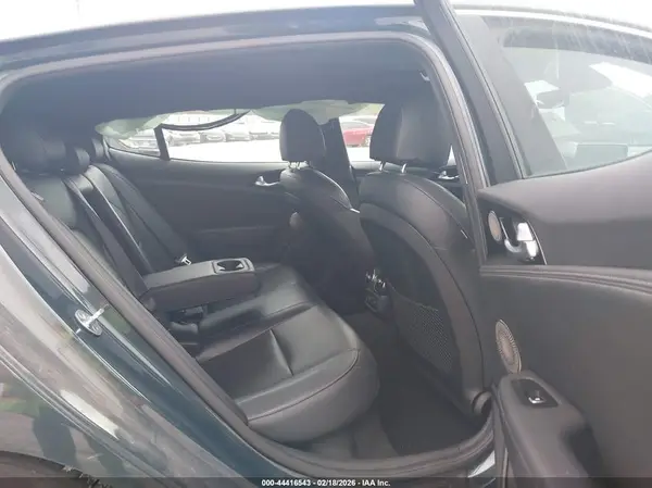 KNAE35LD3N6110647 2022 KIA STINGER - Image 8